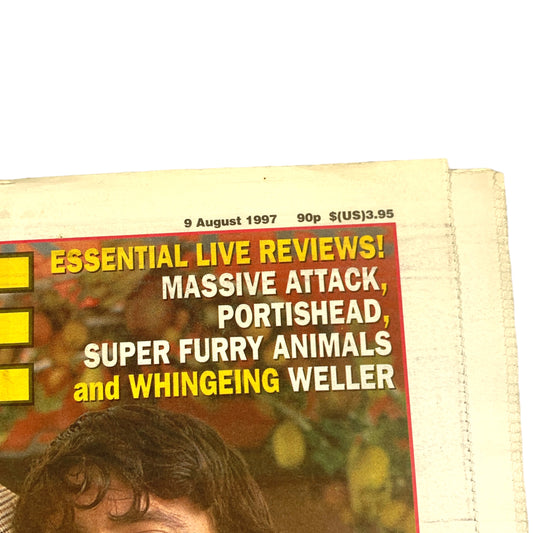 1997 Beck & Grohl - Essex 'N' Hugs - NME Magazine