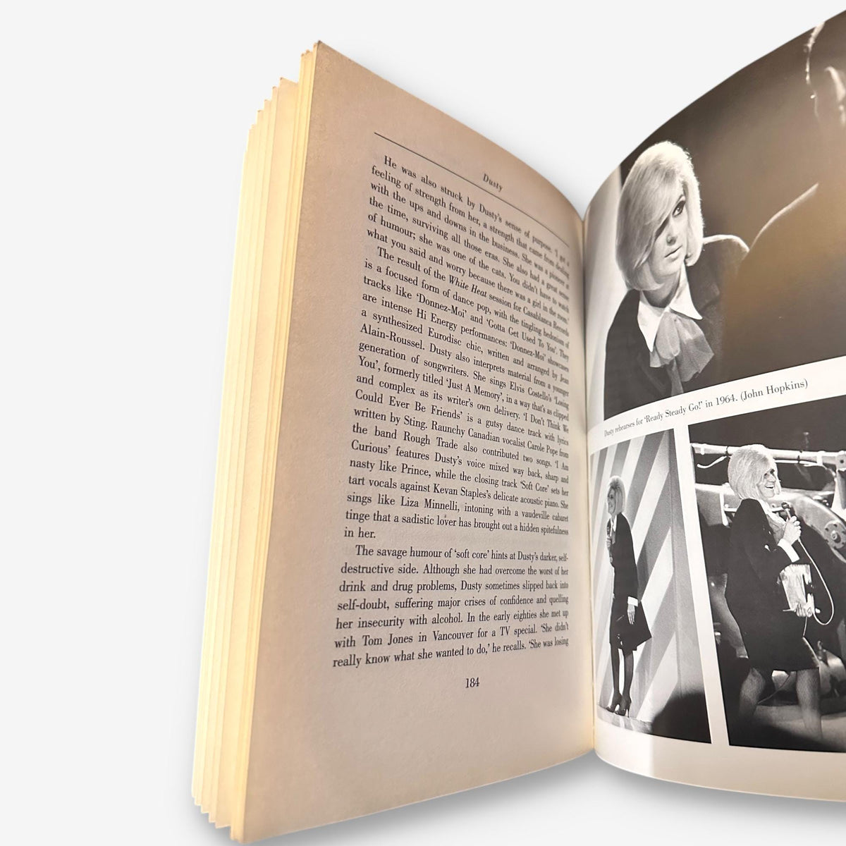 Dusty Springfield - Dusty - 1999 Paperback Biography Book (Lucy Obrien)