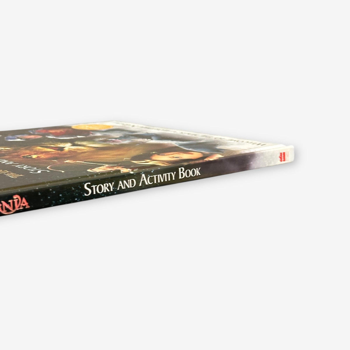 The Chronicles Of Narnia - The Lion, The Witch And The Wardrobe - Hardback Activity Book (Sadie Ches